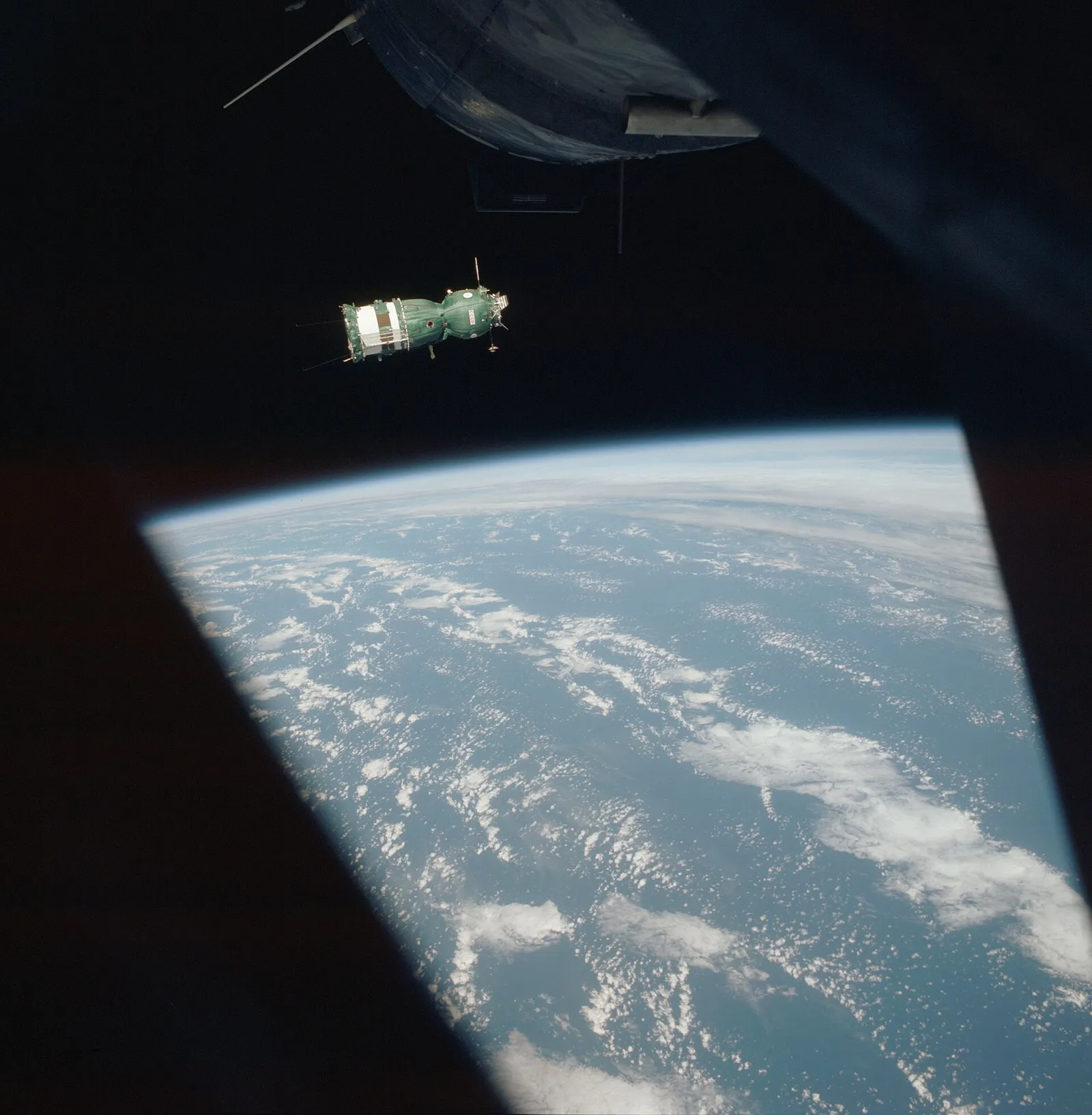 A spacecraft in orbit above Earth (illustrative file photograph)