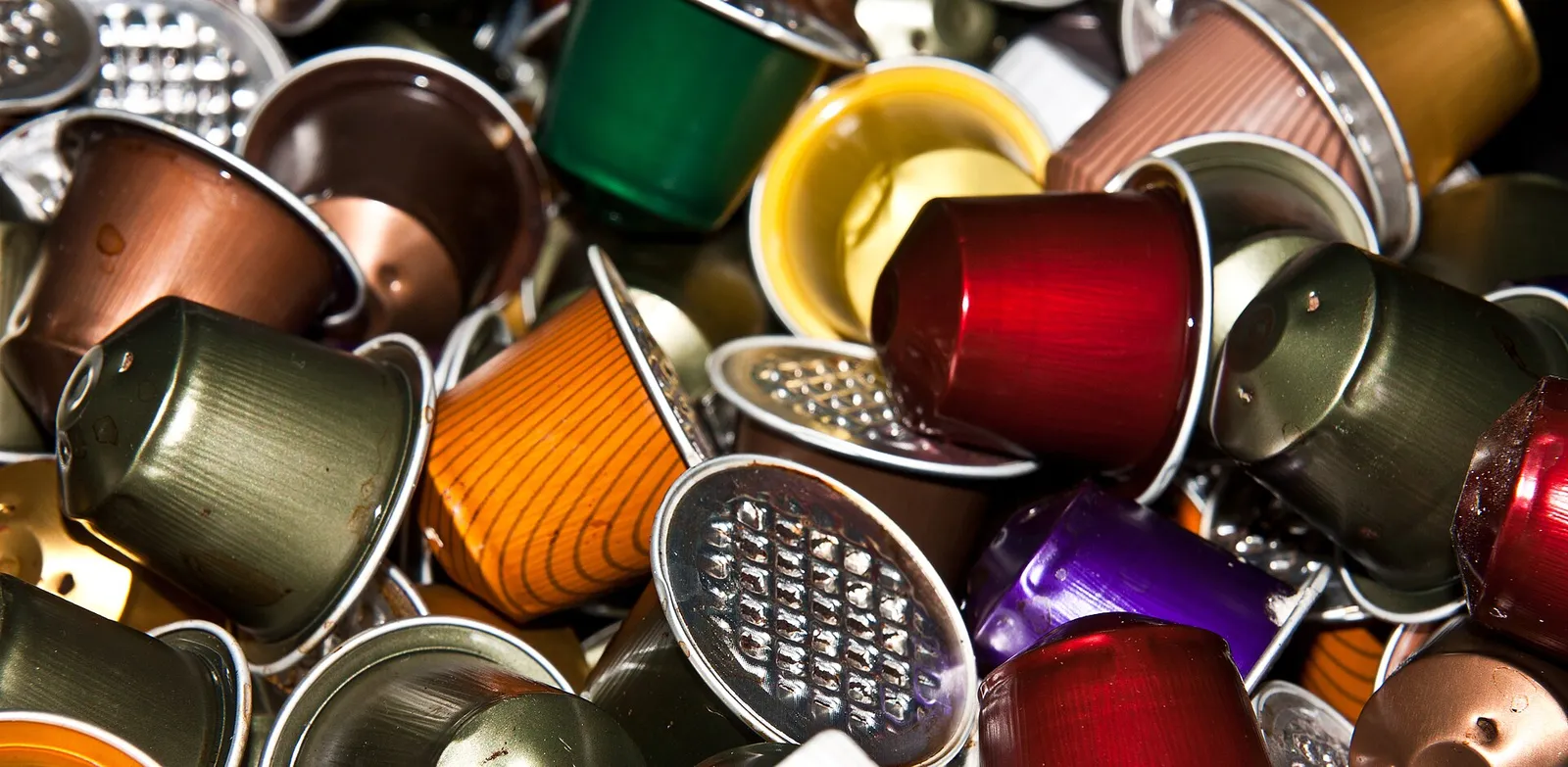 Single-serve coffee capsules