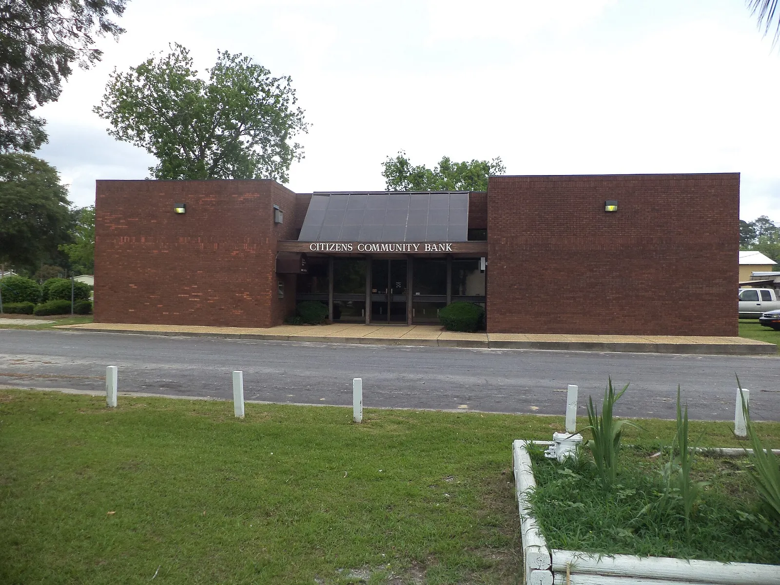 A small-town community bank branch
