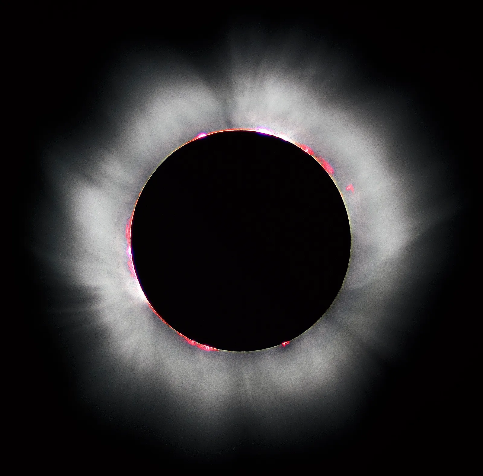 The Sun's corona during a total solar eclipse (1999)