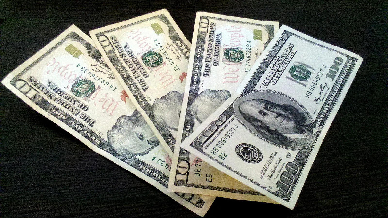 US dollar banknotes (file photograph)