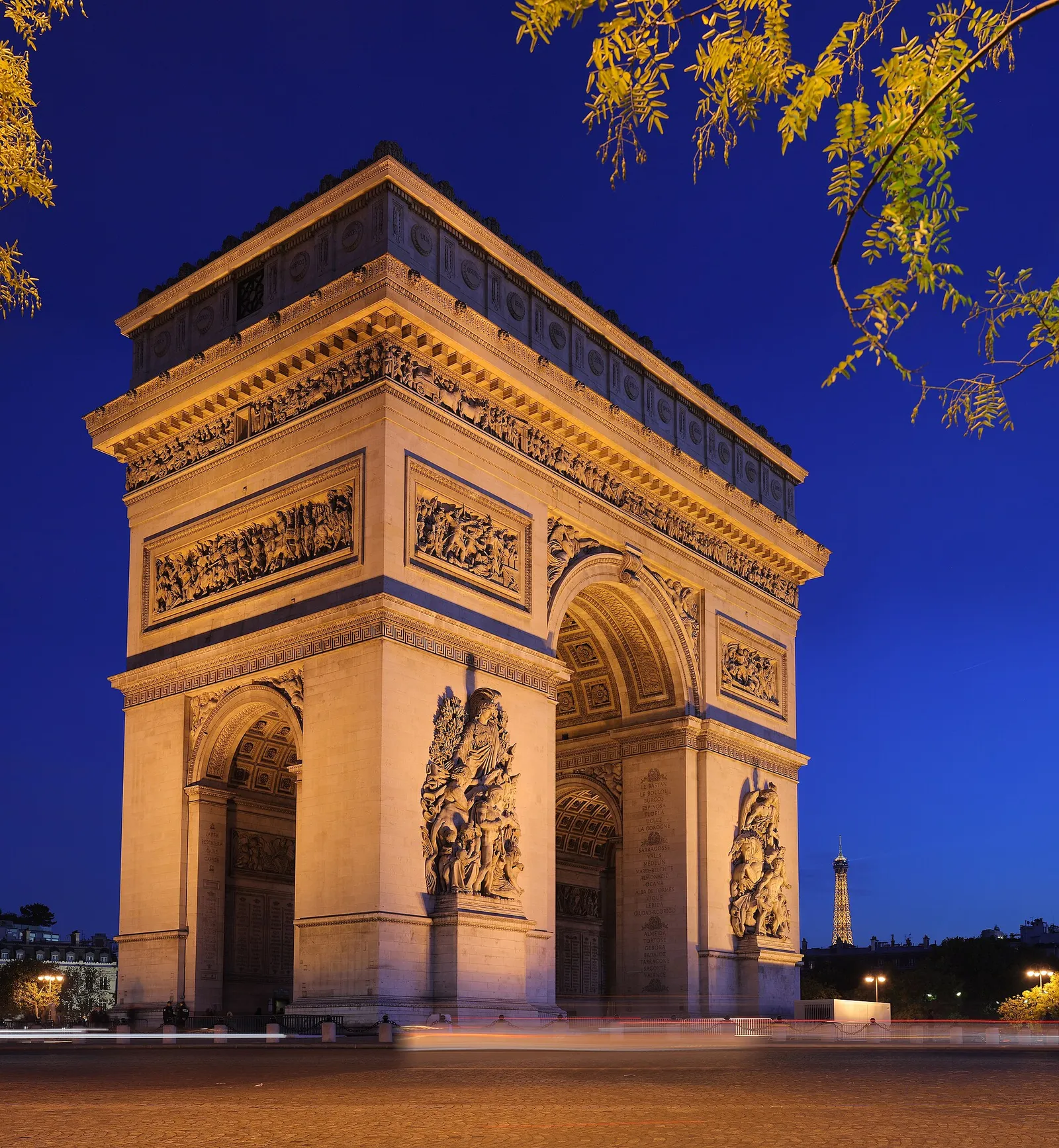 The Arc de Triomphe in Paris, a triumphal arch (file image; the planned Washington arch would be a new structure)